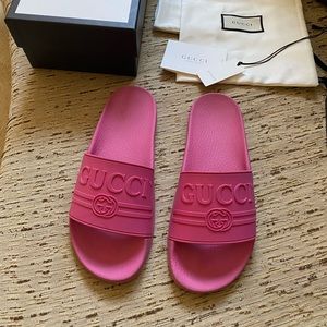 Gucci Signature Logo Slides